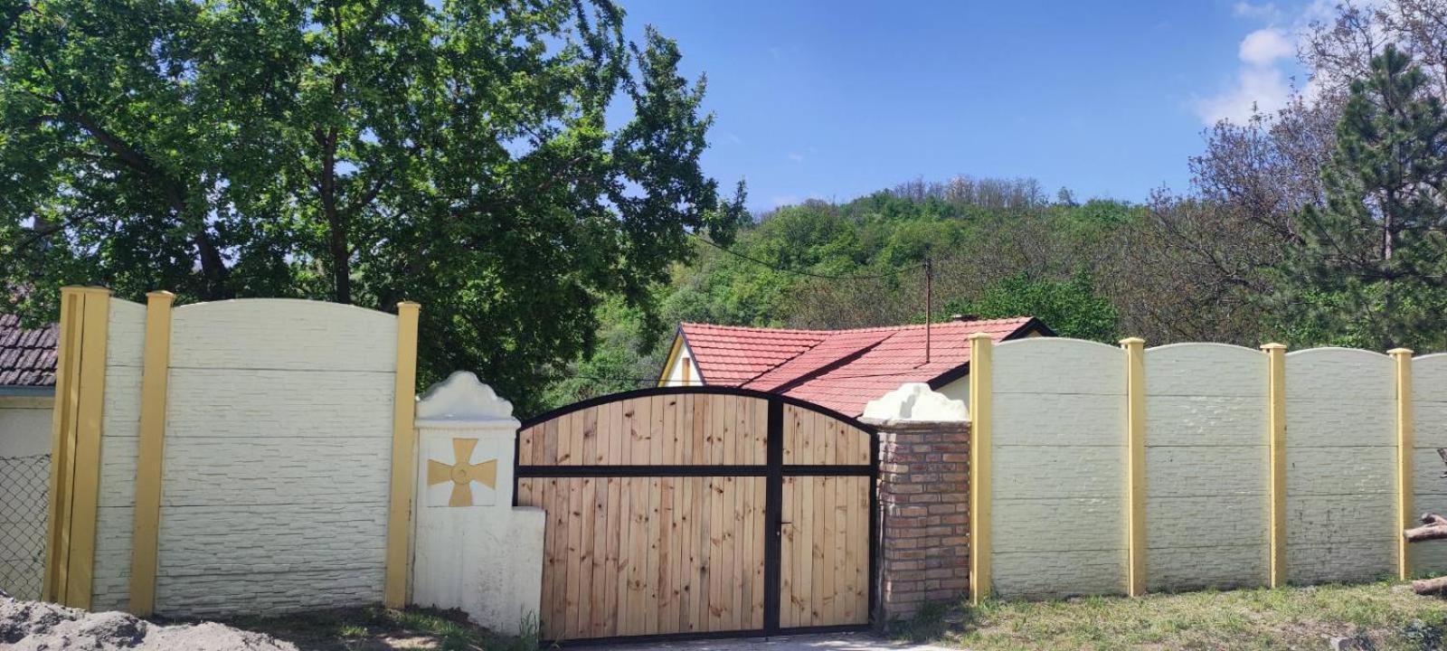 Вілла Fruska House Besenovacki Prnjavor Екстер'єр фото